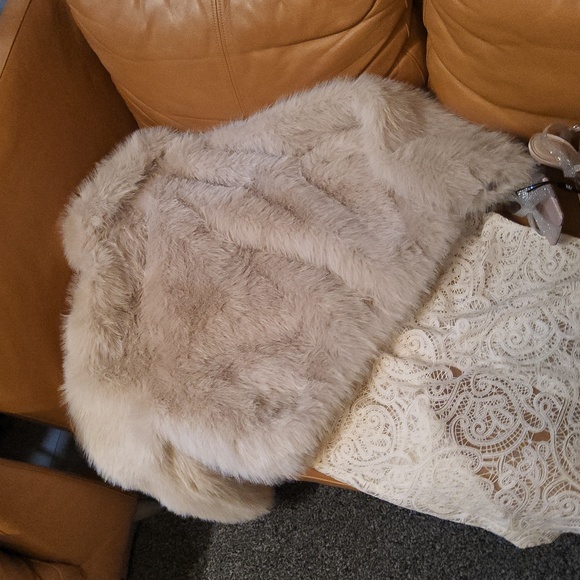 Jason Wu Cream Faux Fur Jacket - Picture 13 of 15